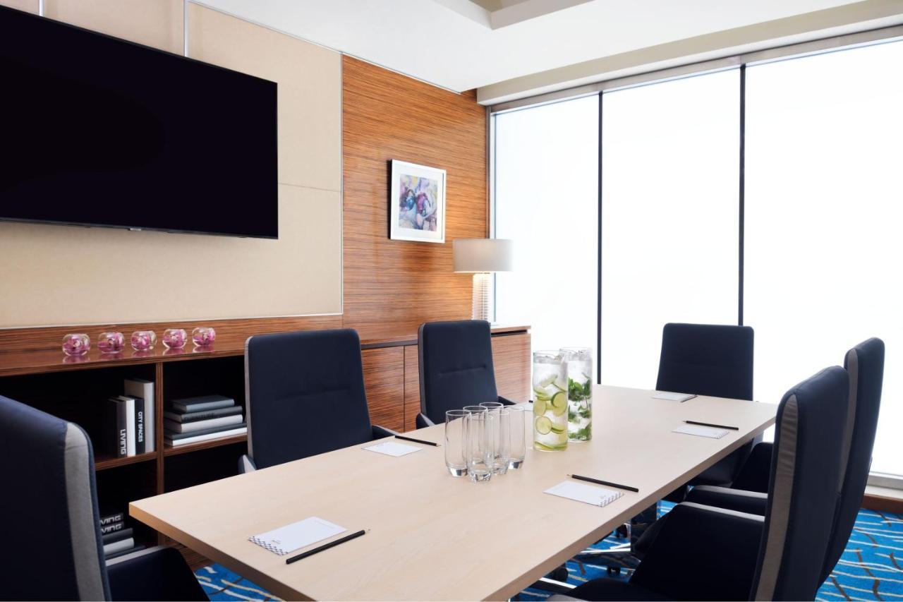 Marriott Executive Apartments อัลโคห์บาร์ ภายนอก รูปภาพ Boardroom
