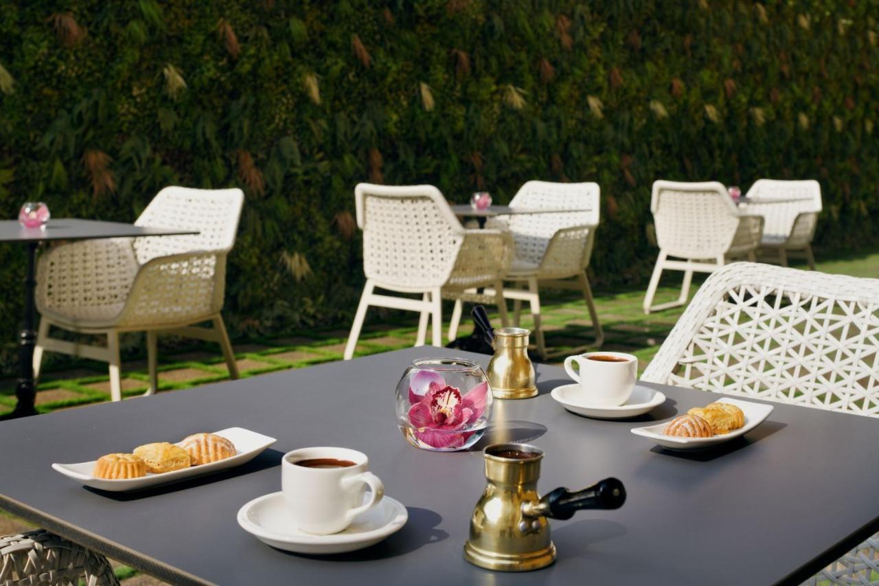 Marriott Executive Apartments อัลโคห์บาร์ ภายนอก รูปภาพ Turkish coffee