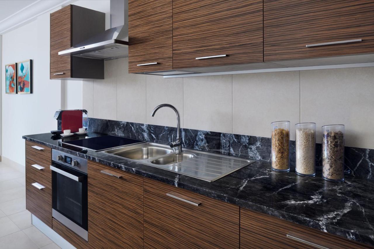 Marriott Executive Apartments อัลโคห์บาร์ ภายนอก รูปภาพ